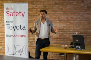 TOYOTA APPLICA LA SICUREZZA - Sollevare - roadshow sicurezza Toyota Toyota Material Handling Italia - Carrelli elevatori News