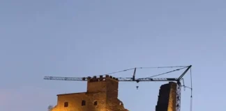 Una gru Potain per la riqualificazione della Rocca di Varano