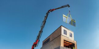 Palfinger introduce la PK 720 TEC: asso per i cantieri heavy duty