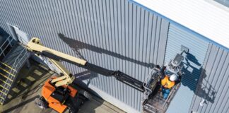 “Built Around You”, JLG ad Apex 2026