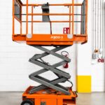Axolift lancia ad Apex la piattaforma P300X, nuovo scissor outdoor per basse quote