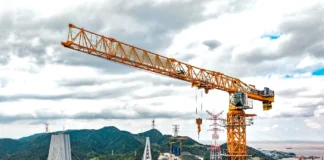 Le gru Potain MCT 385 supportano la costruzione Zhoushan Taoyaomen