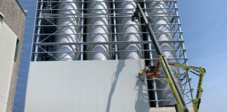 Eurotecno, sollevamento record per il nuovo stabilimento Martino Rossi